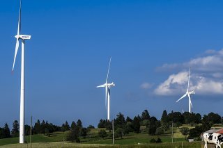 Paysage Libre Suisse ne veut pas d'éoliennes en forêt. L'association a lancé deux initiatives (illusatration). KEYSTONE/JEAN-CHRISTOPHE BOTT